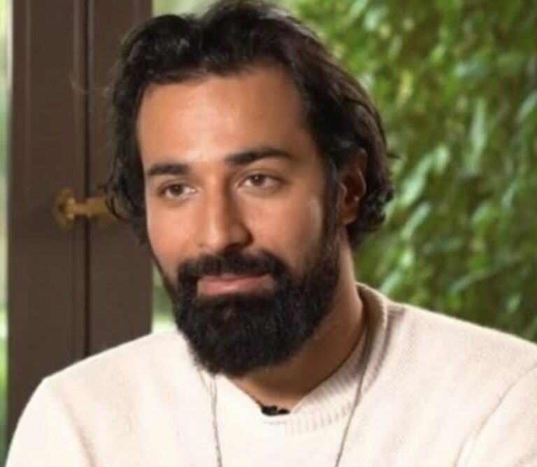 تمهيداً لتصويره فيلم قصر الباشا لاحمد حاتم في مرحلة التحضير