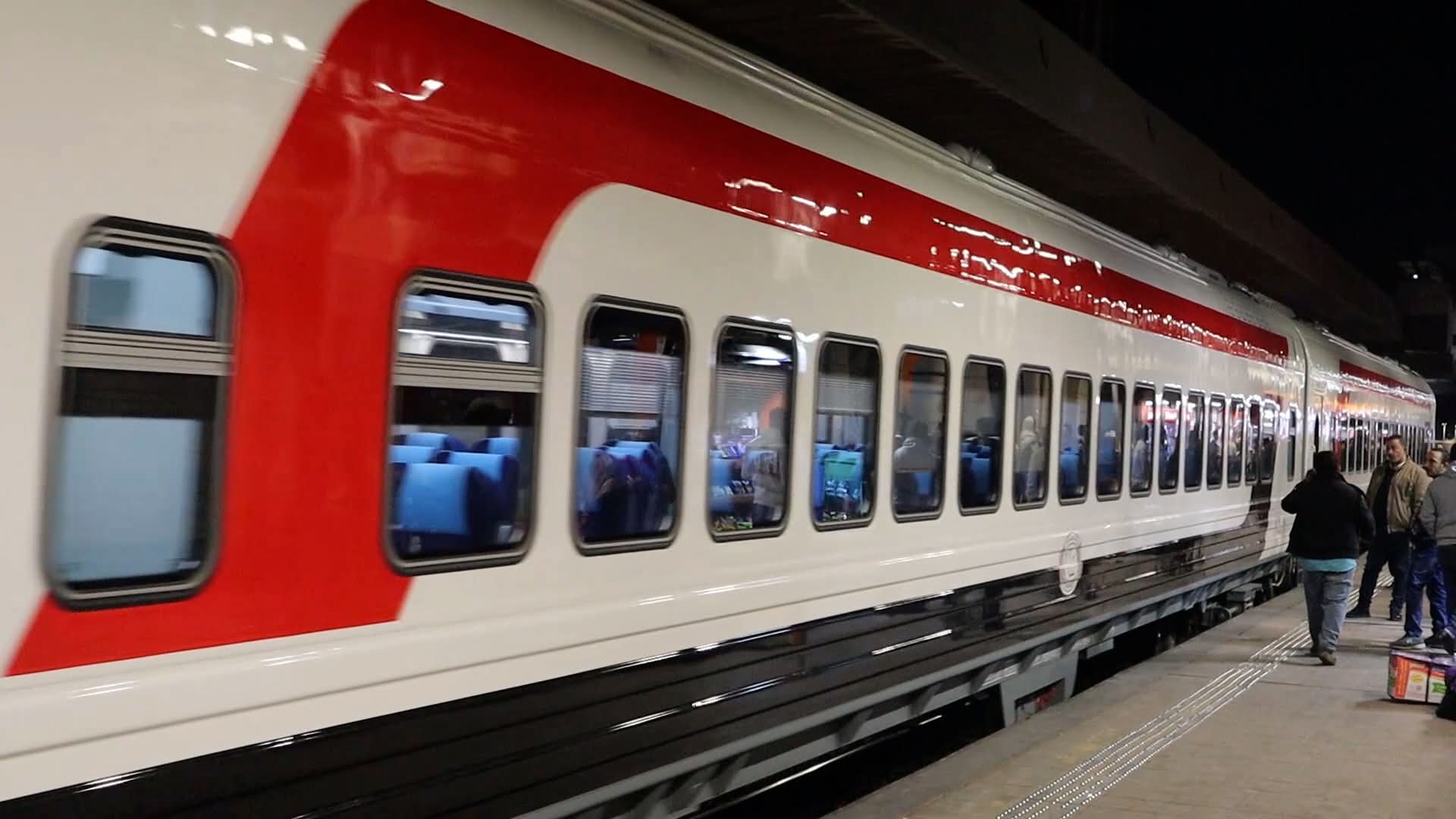 السكة الحديد تعلن قرار ينتظره الملايين.. حجز تذاكر 4 قطارات فاخرة عبر منظومة الحجز الألكتروني.. أعرف التفاصيل