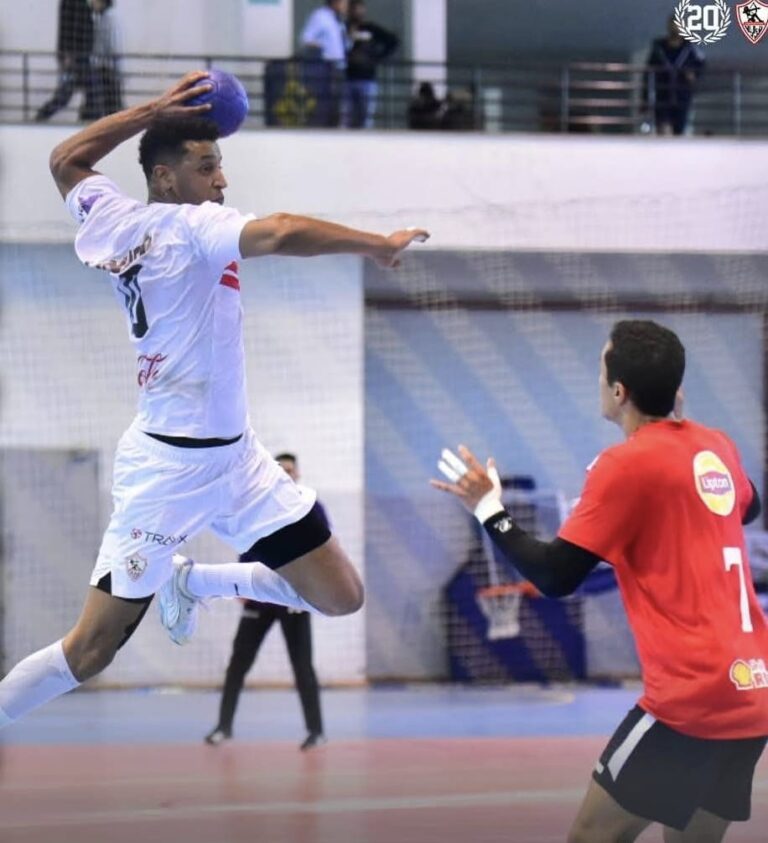 الزمالك يهزم الأهلي في قمة دوري كرة اليد