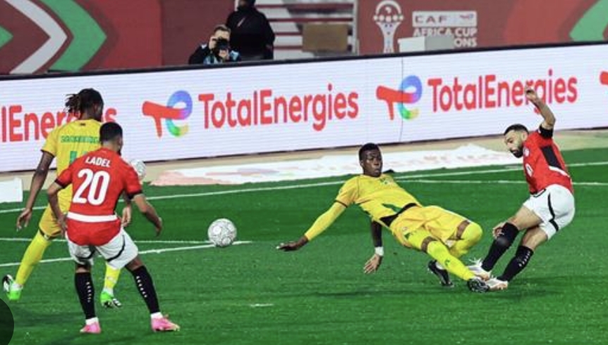 قطع في الرباط الصليبي.. طبيب المنتخب يكشف حجم إصابة محمد حمدي وتريزيجيه قبل ربع نهائي أمم إفريقيا