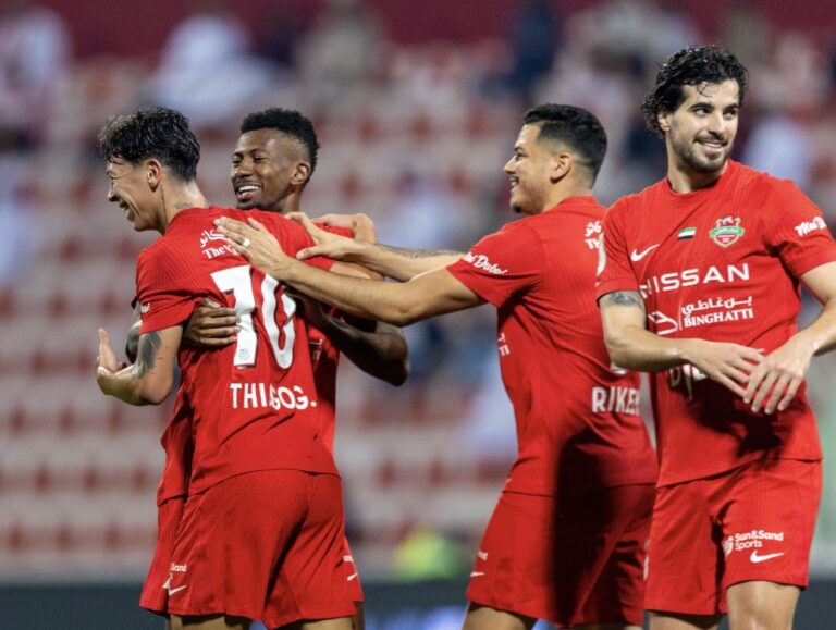 شباب الأهلي يكتسح دبا الفجيرة بسباعية نظيفة في دوري أدنوك للمحترفين