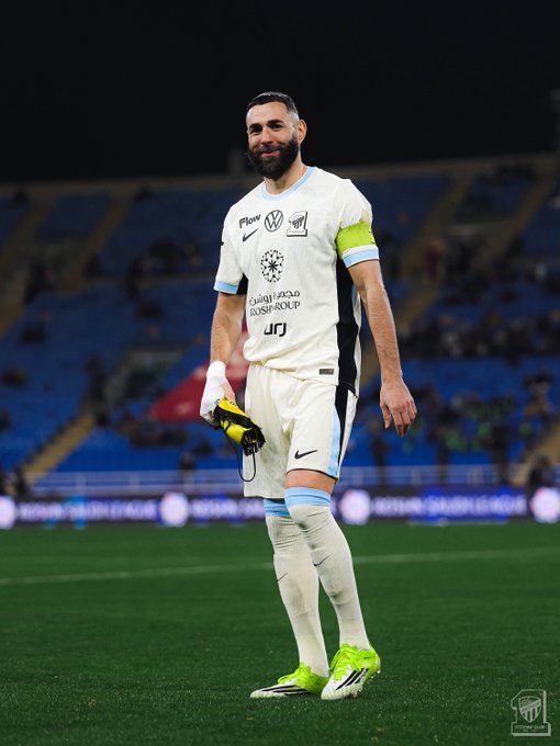 كريم بنزيما لاعب اتحاد جدة