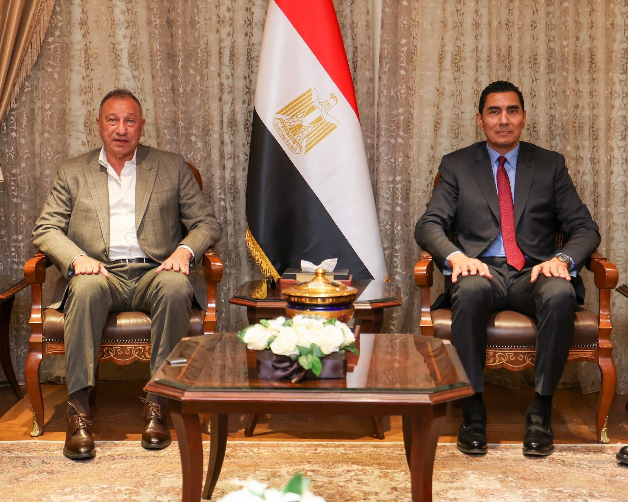 محمود الخطيب يقود وفد الأهلي لتهنئة وزير الشباب والرياضة محمود الخطيب وجوهر نبيل