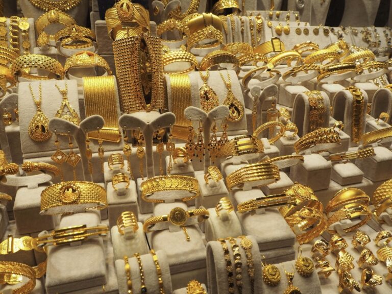 أسعار الذهب في محلات الصاغة اليوم السبت 14 مارس 2026