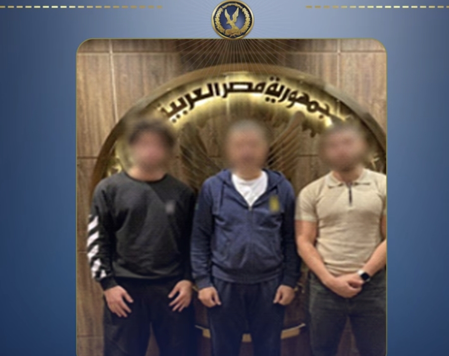 بعد القبض على المتهمين.. تفاصيل واقعة إلقاء أكياس مياه على المصلين بعد صلاة العيد