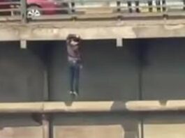 شاب ينهي حياته شنقًا أعلى كوبري المظلات.. الداخلية تكشف الكواليس